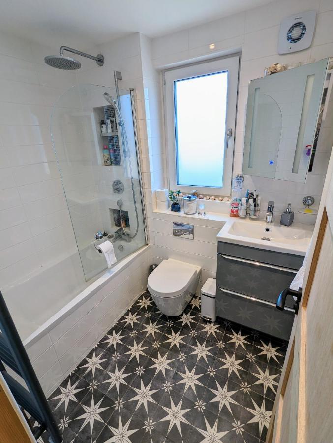 Cosy Guest Room In A Family Home With Free Parking Edinburgh Ngoại thất bức ảnh
